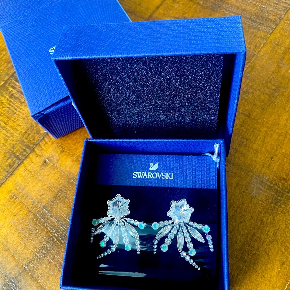 Brand new Swarovski crystal flower drop earrings